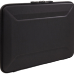 Small-Thule_Gauntlet_4_TGSE2358_Black_2_Back_3204902