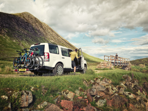 Small-Thule_LS_Bike_VeloCompact_nature_car_924000_926000